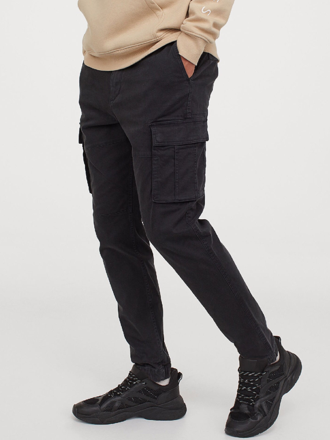 next black cargo trousers