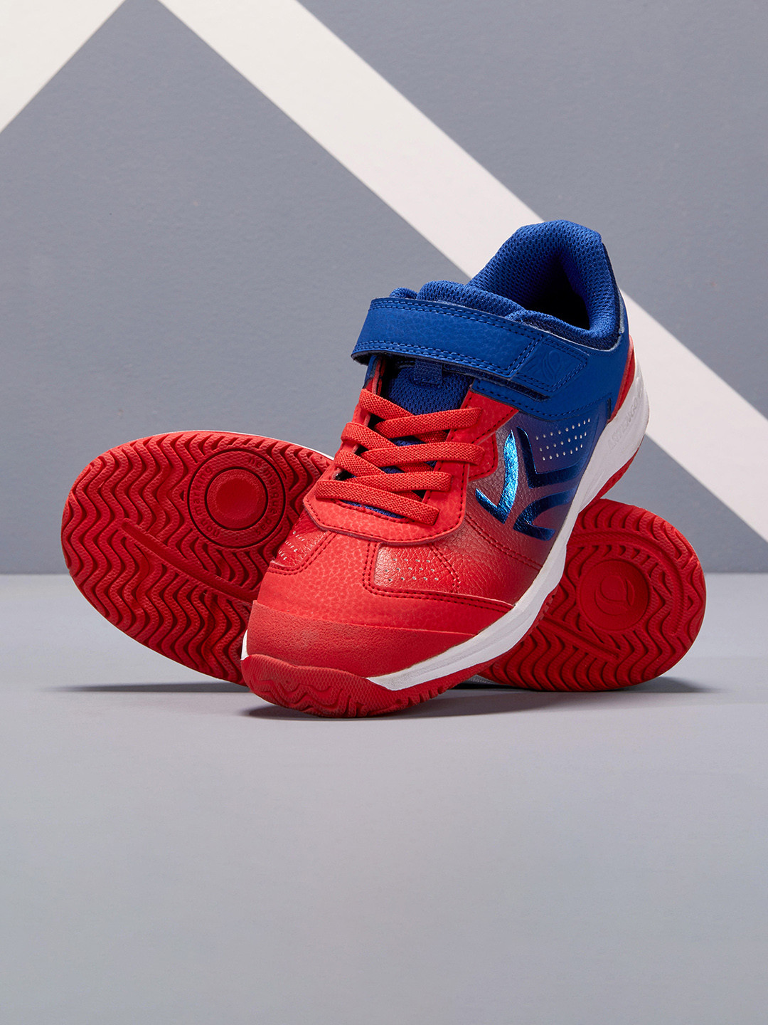 kids red tennis shoes