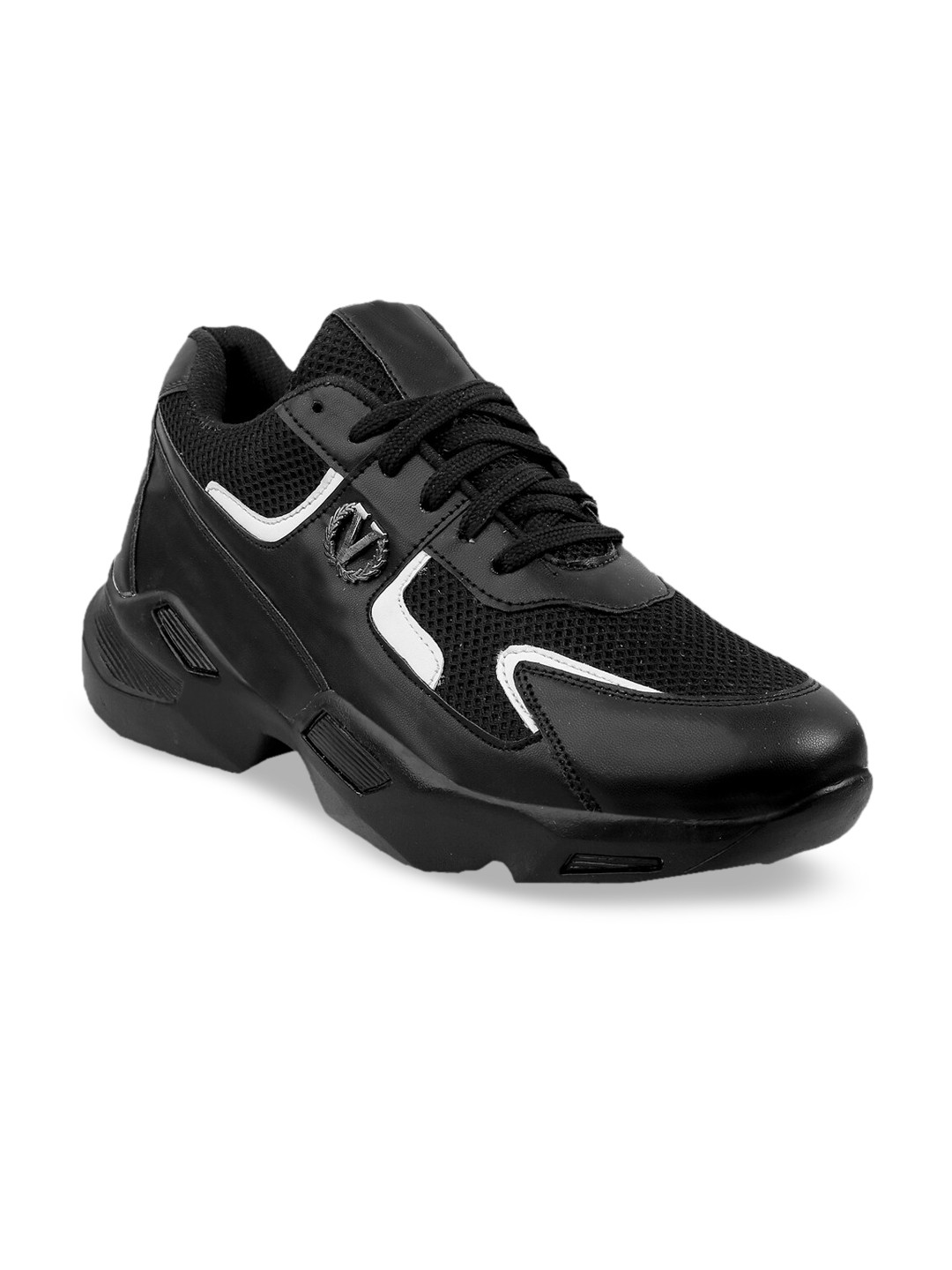 woakers sports shoes