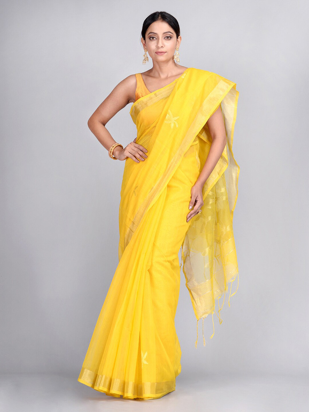 Buy Mitera Yellow Silk Blend Solid Hand Woven Taant Saree - Sarees for Women 13079688 | Myntra