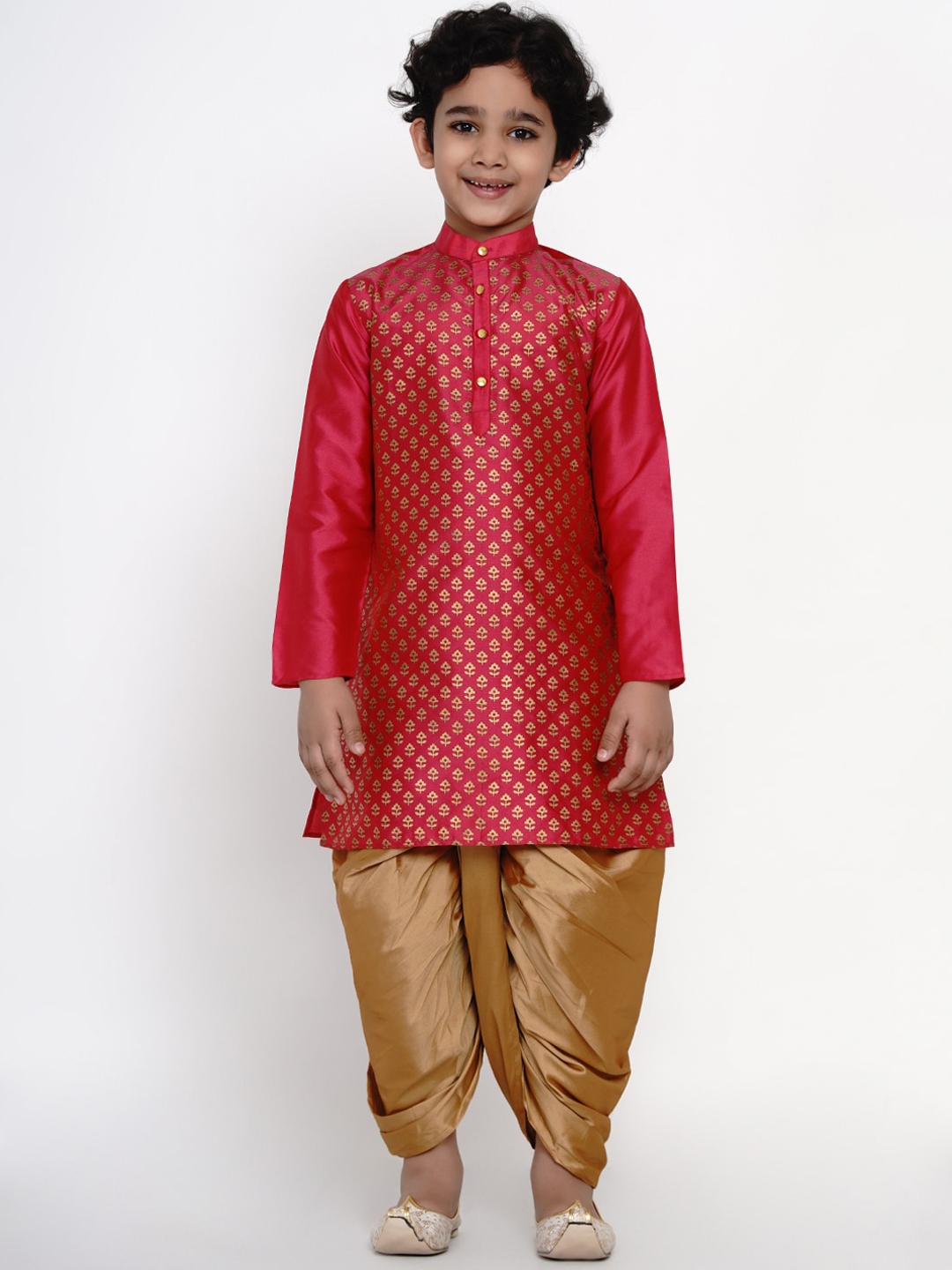 half shirt dikhaiye