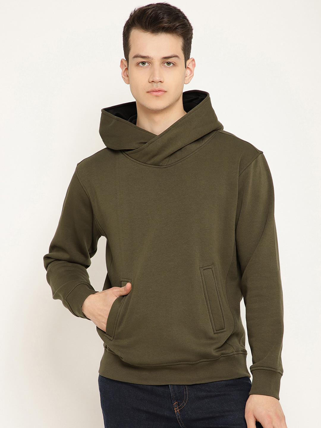olive green sweatshirt outfit men