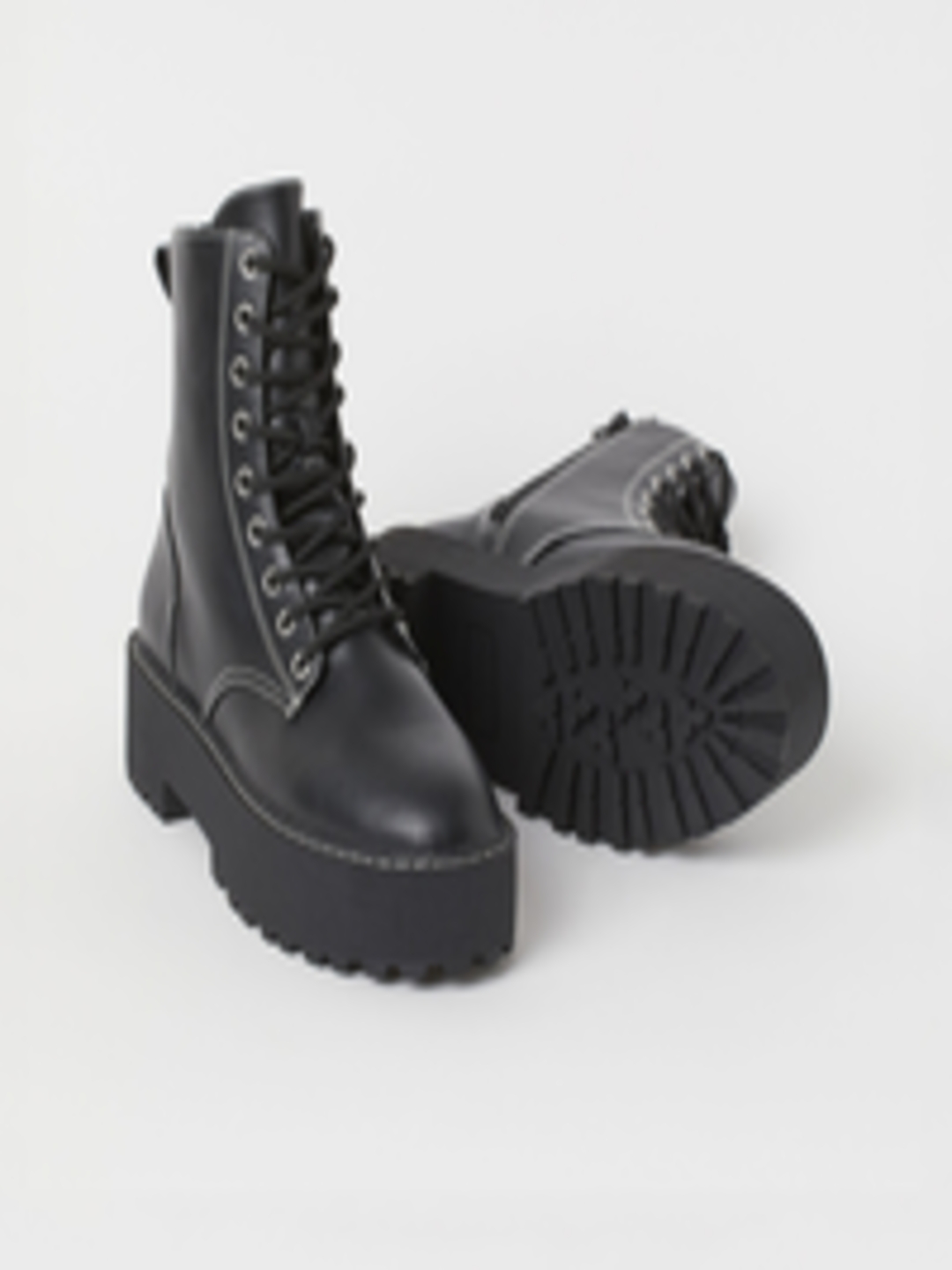 Women Black Solid Platform Boots - SeenIt