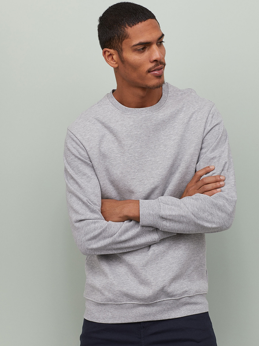 men grey sweatshorts