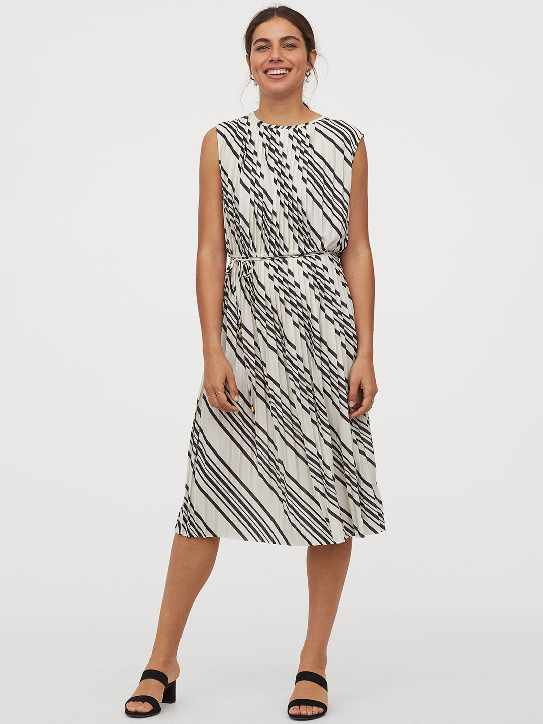 h&m pleated dress