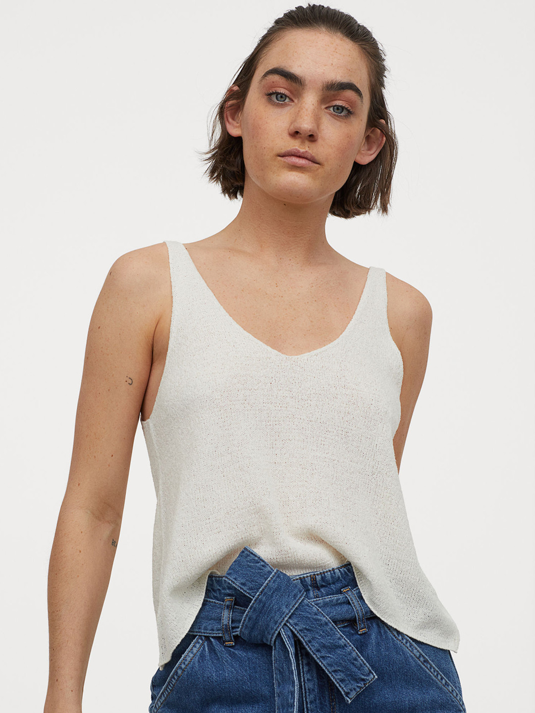 Buy H&M Women White Solid Top - Tops for Women 12202022 | Myntra