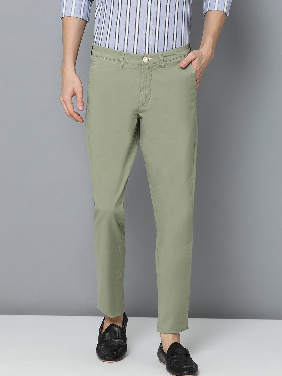 Buy GANT Men Green Regular Fit Solid Chinos Trousers for Men 12539600