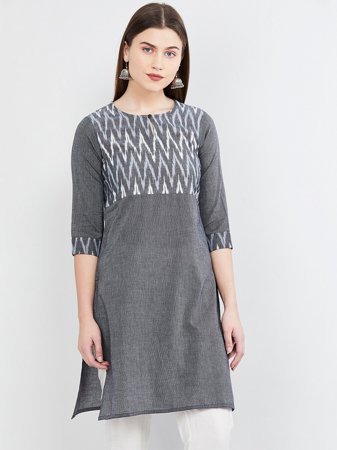 Buy Max Women Grey & White Ikat Print Straight Kurta Kurtas for Women