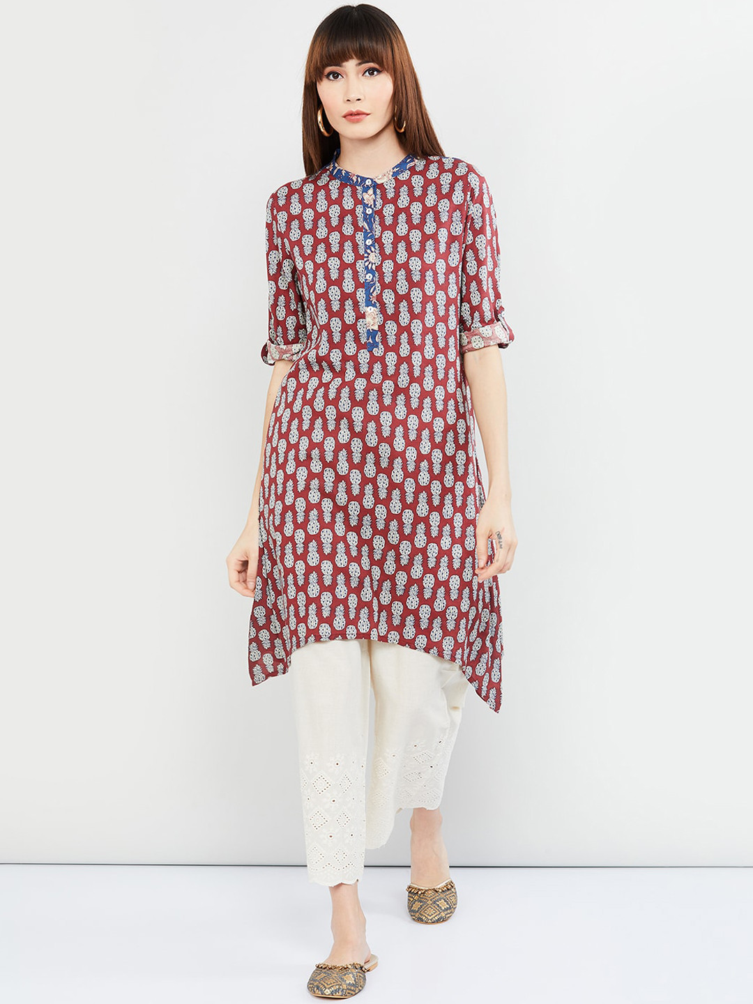 Women White & Red Printed Kurta With Trousers main image 0