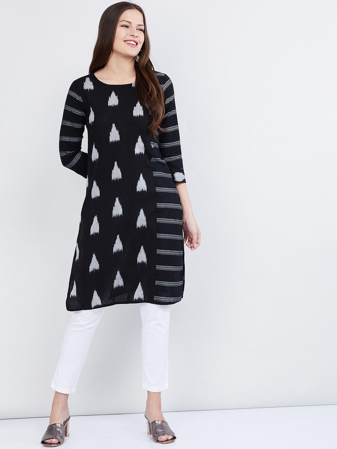 Women Charcoal Grey & Black Printed Kurta With Skirt