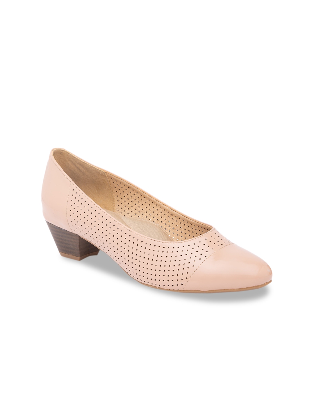 light peach pumps
