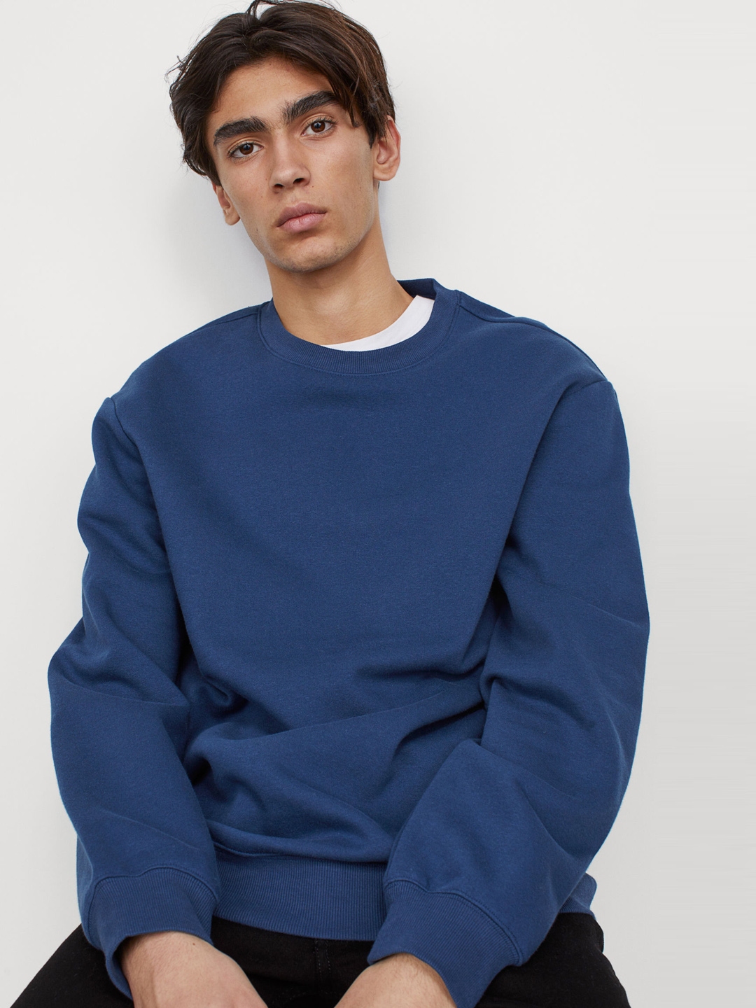 Buy H&M Men Blue Solid Relaxed Fit Sweatshirt - Sweatshirts for Men ...