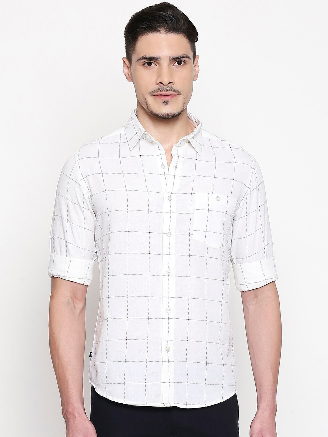 Buy Mufti Men Off White Slim Fit Checked Casual Shirt - Shirts for Men ...
