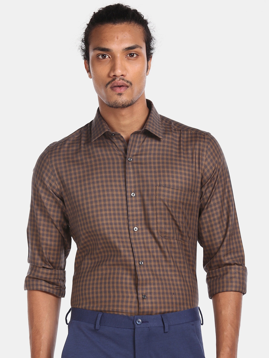 Buy Arrow Men Brown Regular Fit Checked Casual Shirt - Shirts for Men ...