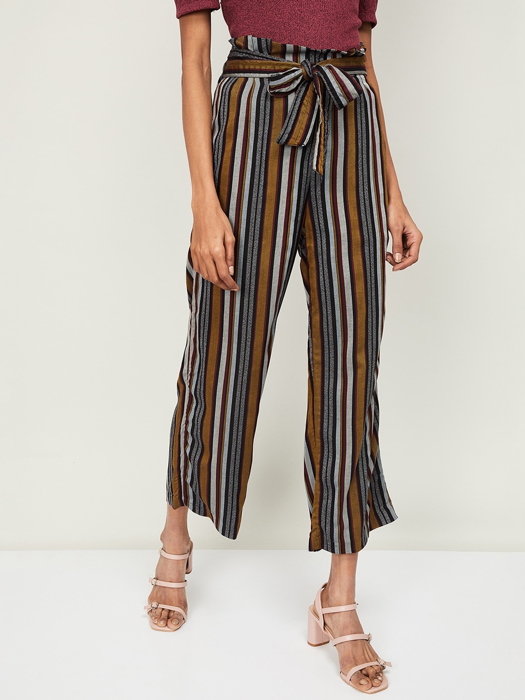parallel trousers with top