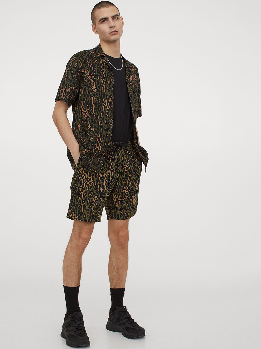 Buy H&M Men Green & Yellow Printed Patterned Cotton Shorts Shorts for