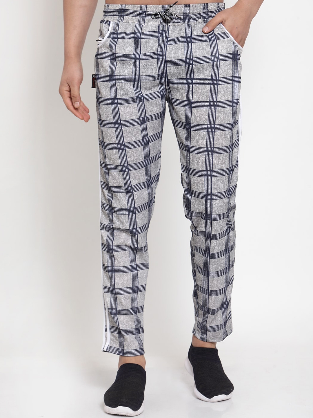 100 rs track pants