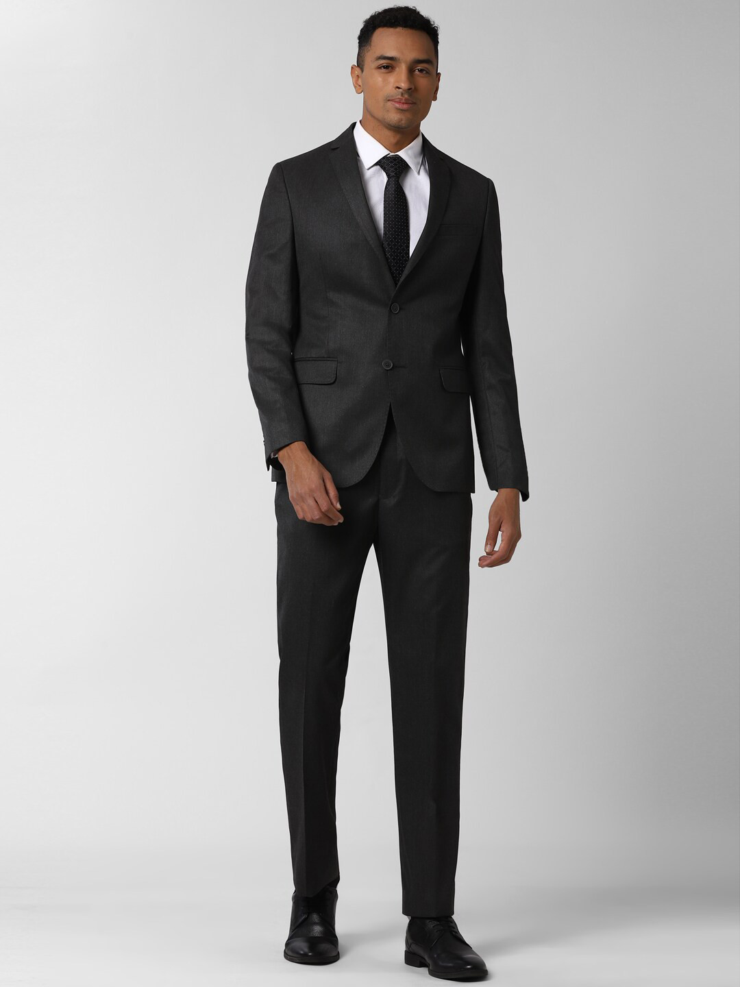 Buy Peter England Men Black Solid Single Breasted Slim Fit Two Piece