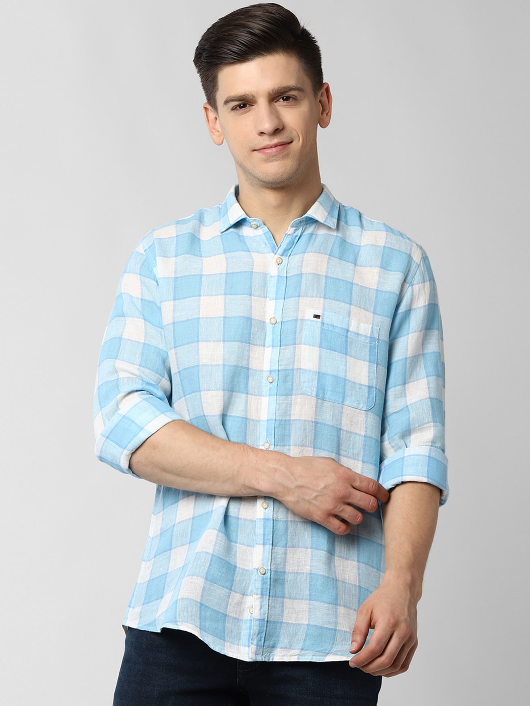 Buy Peter England Men Blue & White Linen Slim Fit Checked Casual Shirt