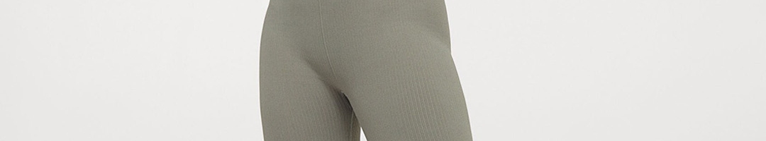 H&M Seamless Shaping Leggings in DryMove™ - Orange - Ladies, H&M US