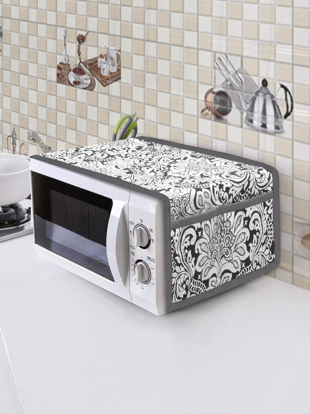 Buy Rajasthan Decor White And Black Printed Quilted Microwave Cover