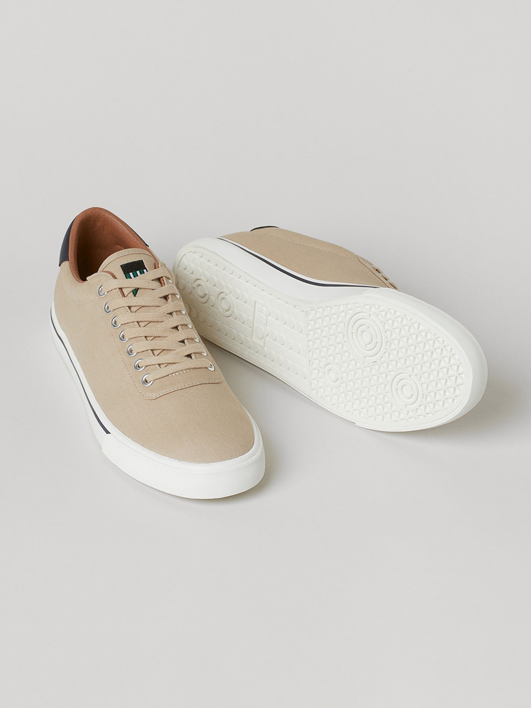 h and m canvas trainers
