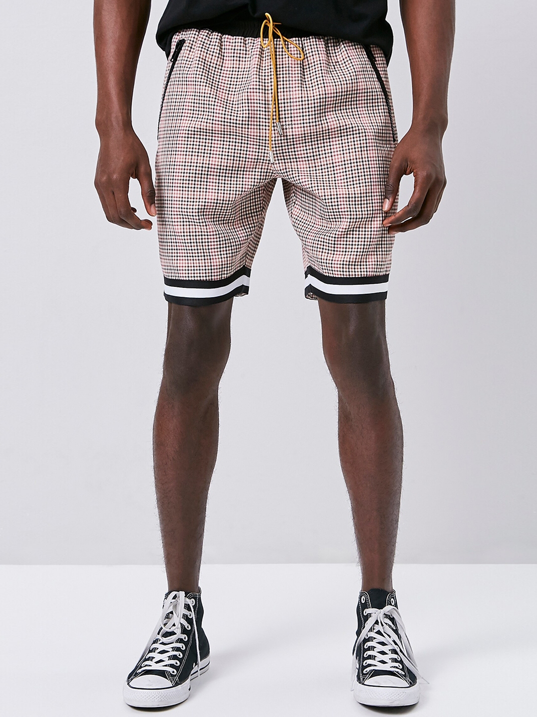 Buy FOREVER 21 Men Mauve Checked Mid Rise Regular Shorts - Shorts for ...