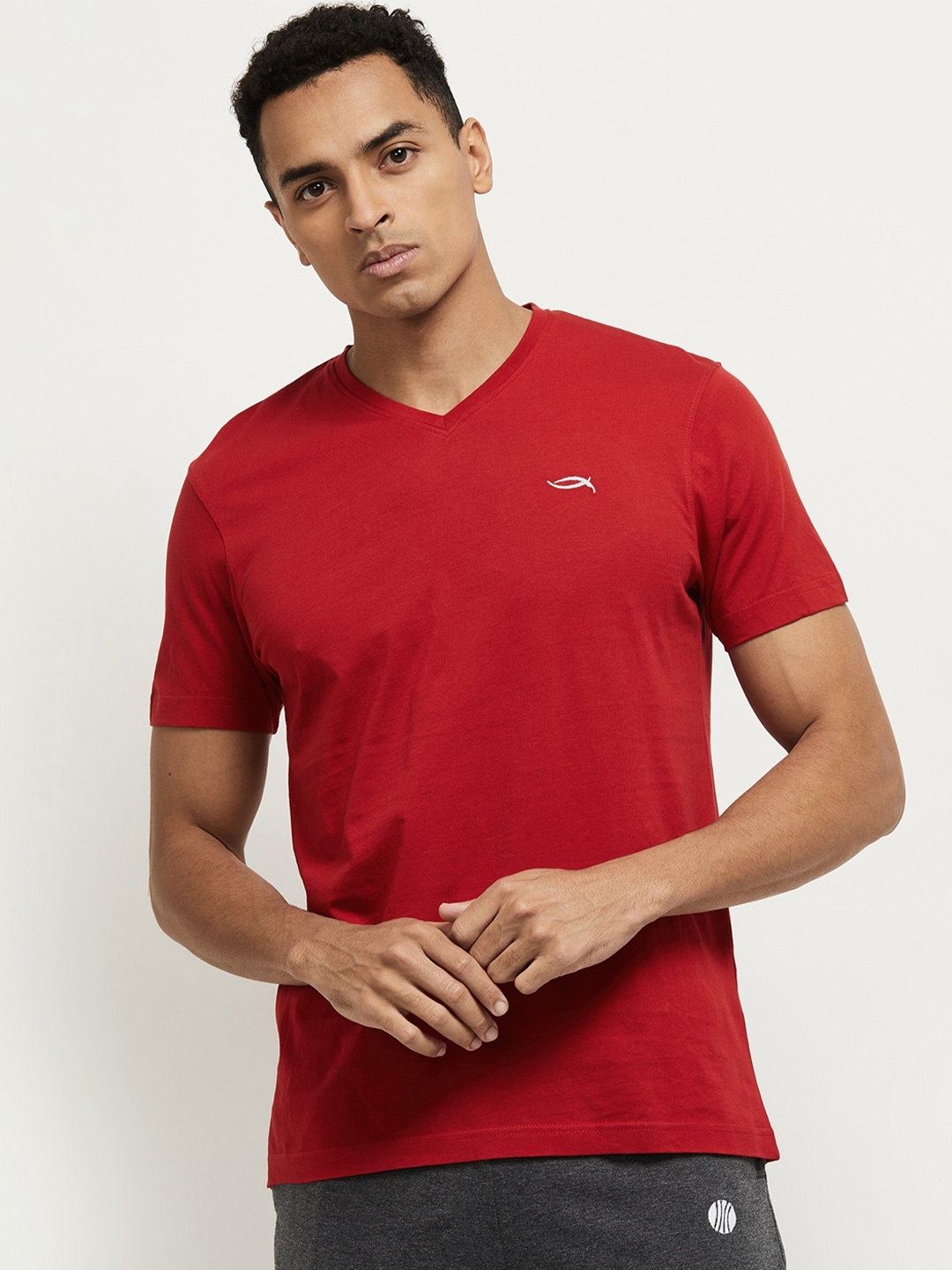 Buy Max Men Red V Neck Slim Fit T Shirt - Tshirts for Men 14425680 | Myntra