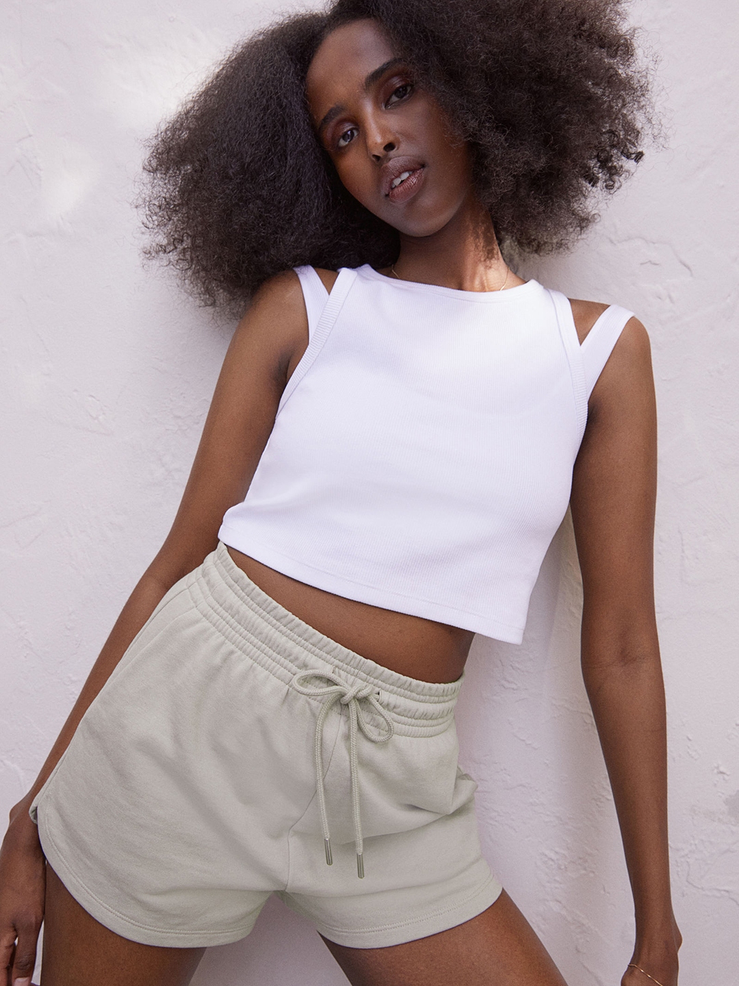 beige sweat shorts