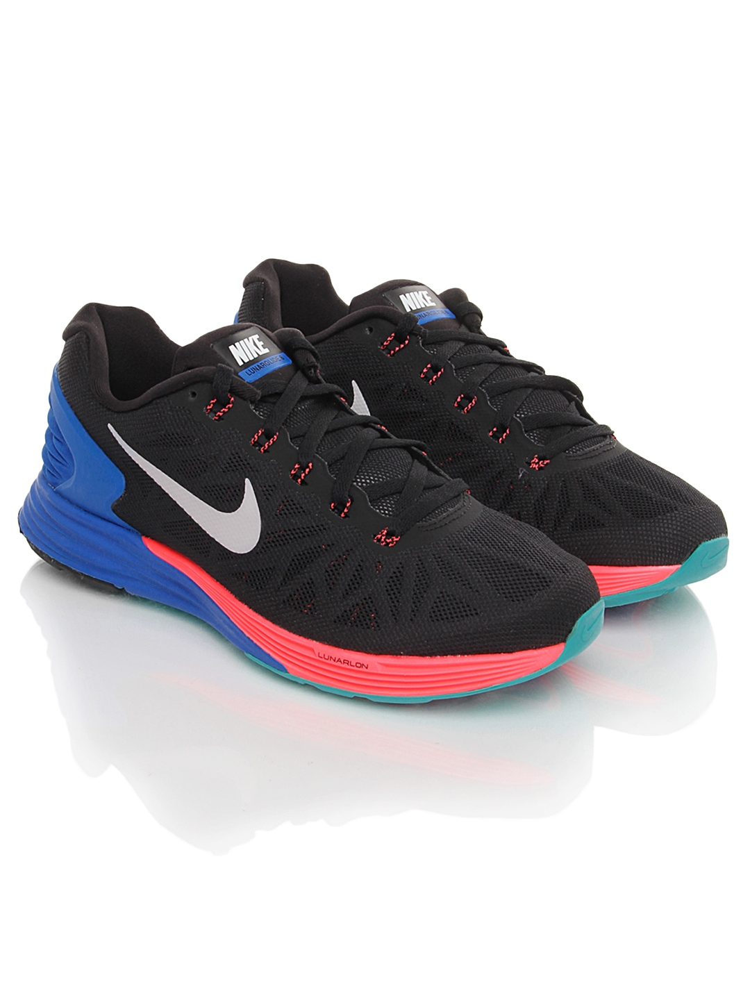 shoes myntra nike