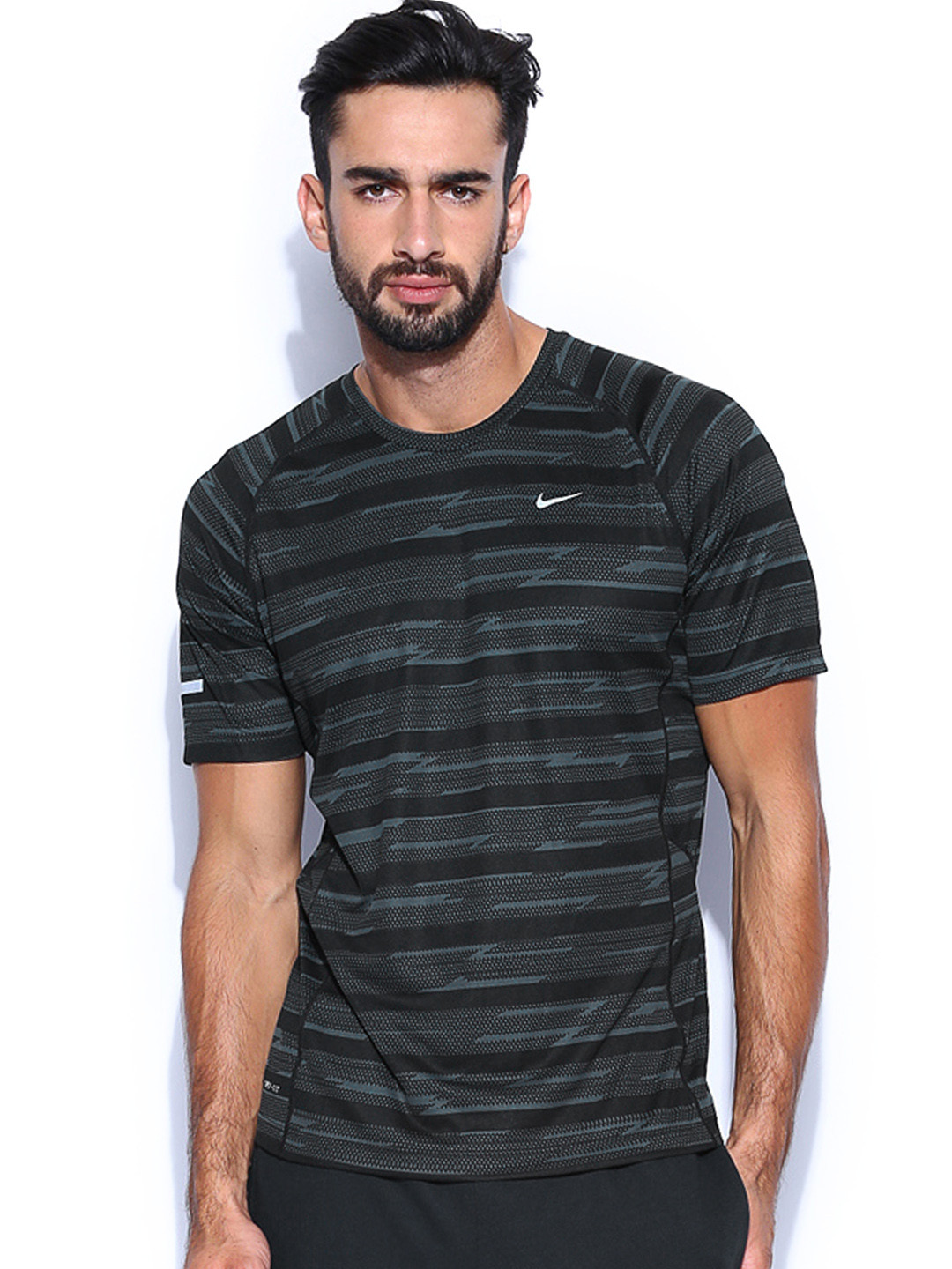 mens dark grey nike t shirt