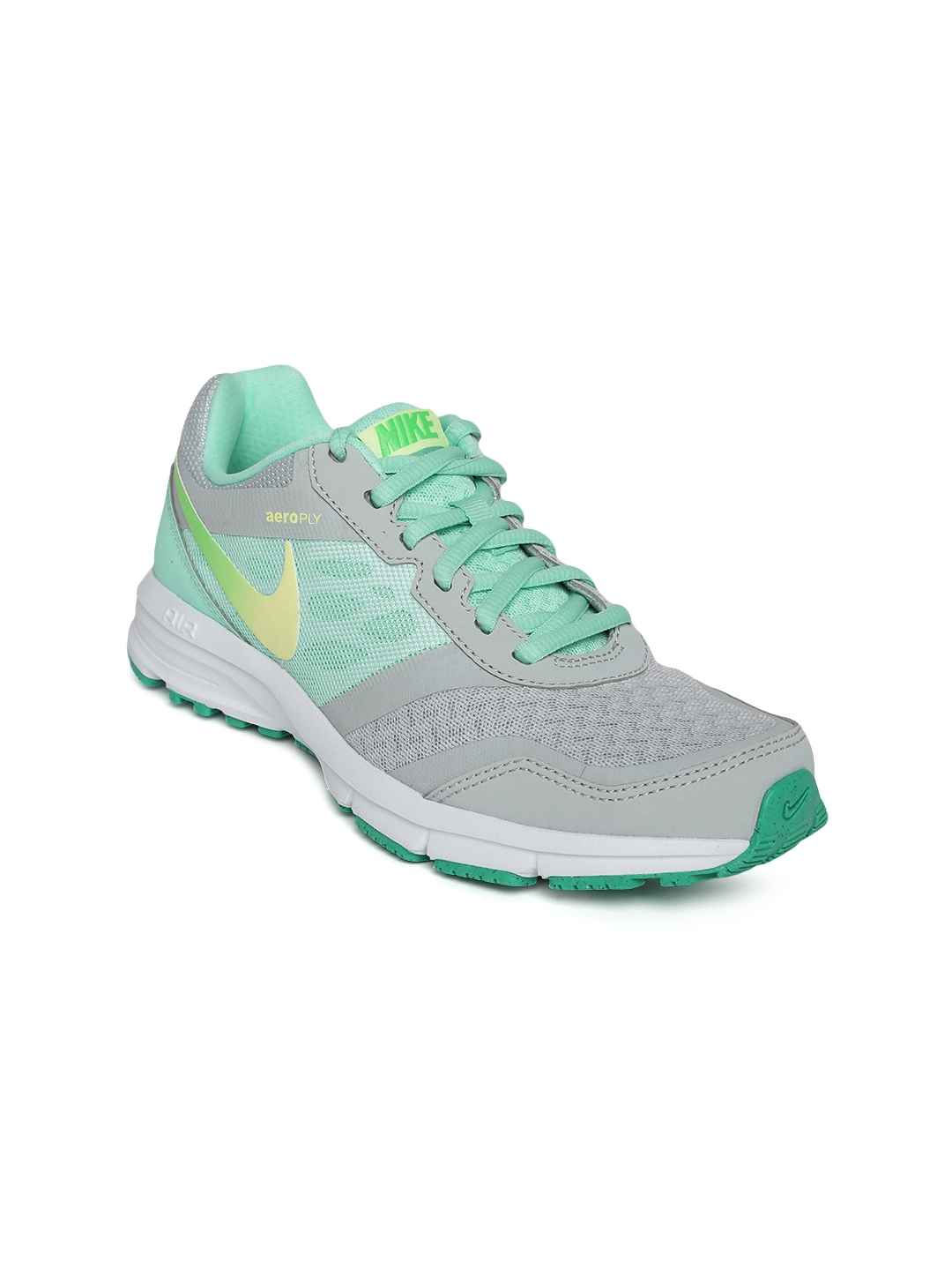 nike running shoes myntra