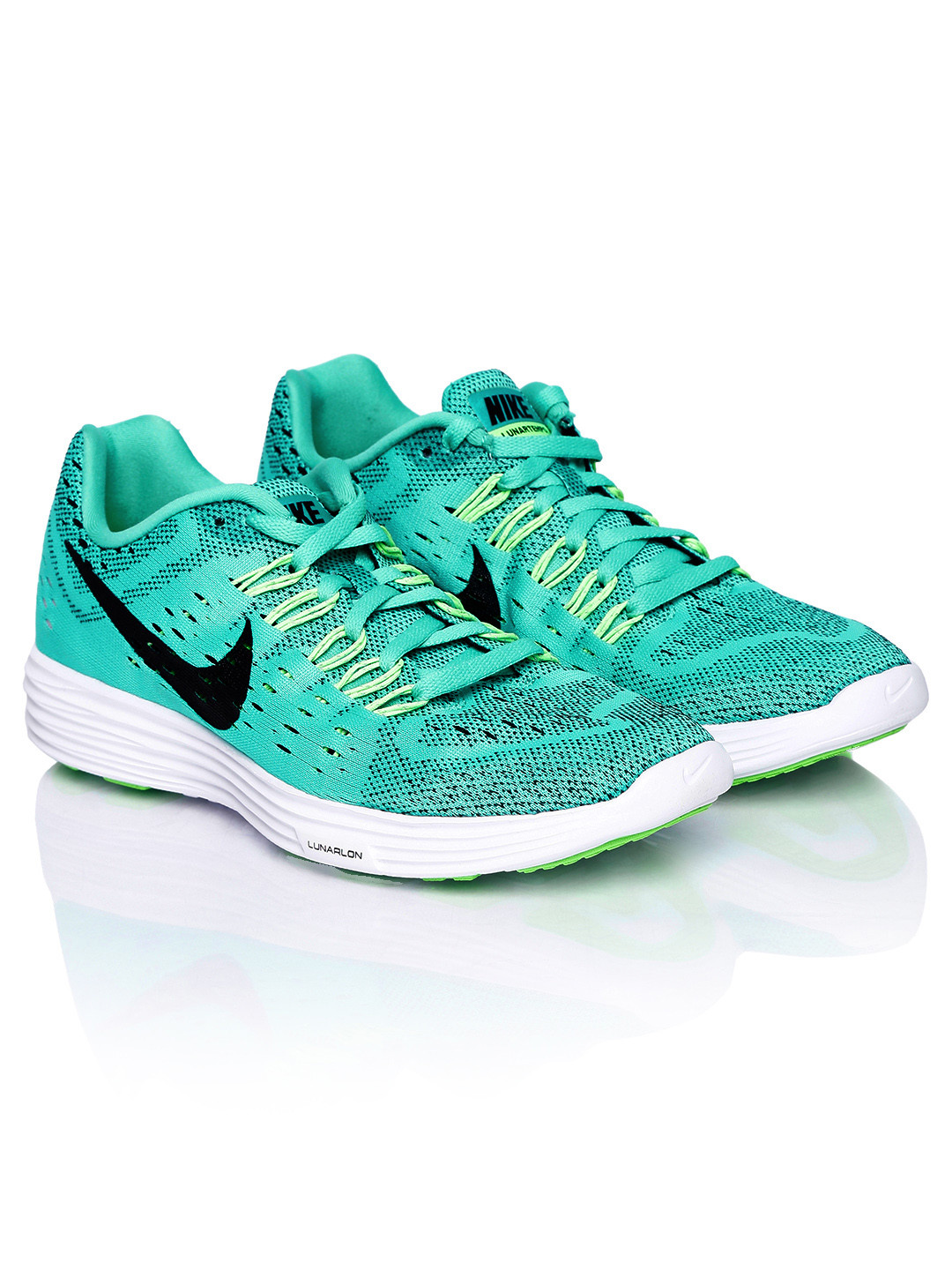 mens green nike running shoes