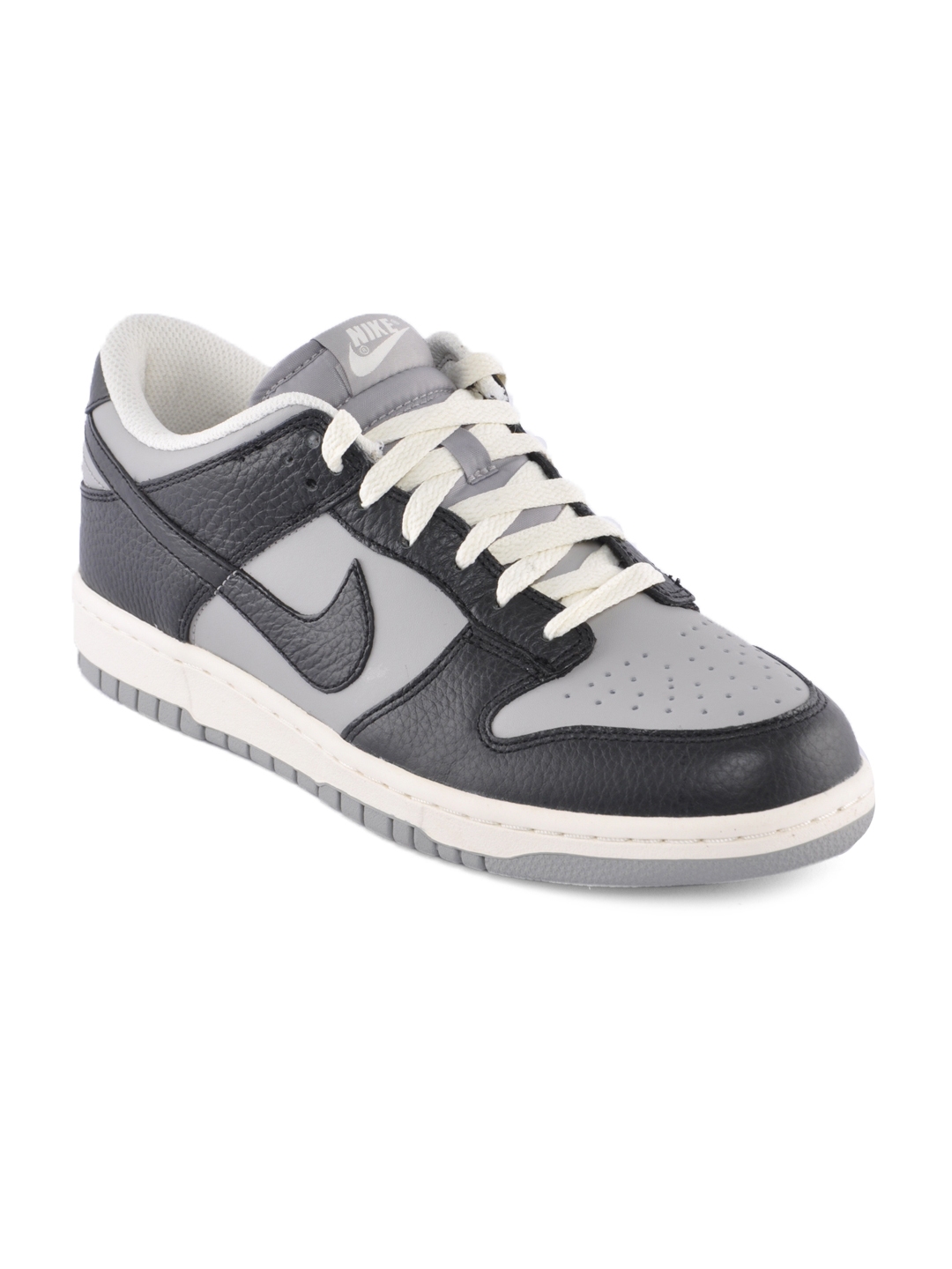 black dunks men