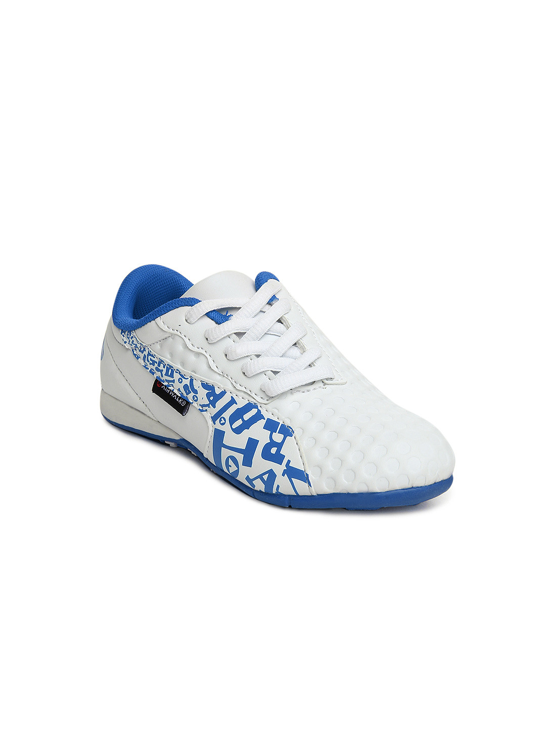 boys white sports shoes