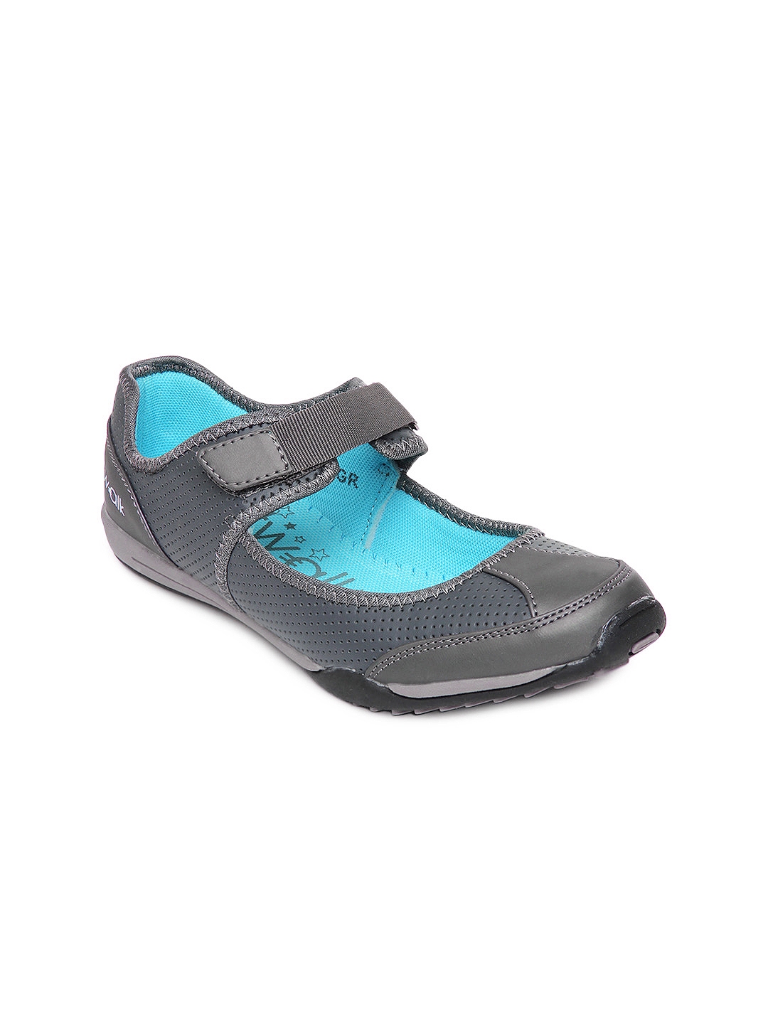 myntra flat footwear