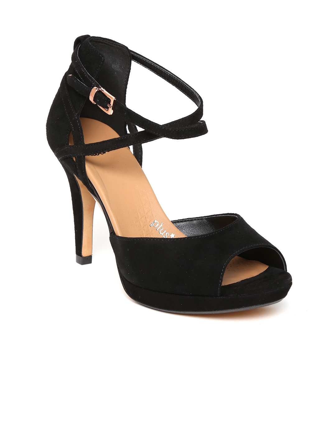 black pumps myntra