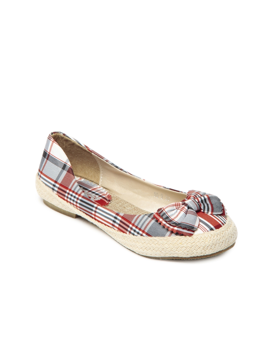 myntra flat footwear