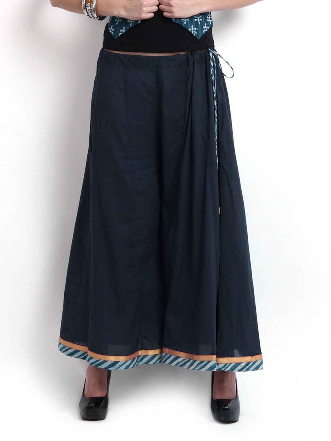 myntra hot pants