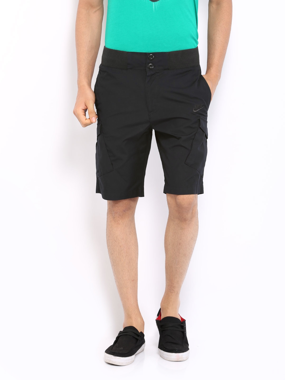 nike cargo shorts black