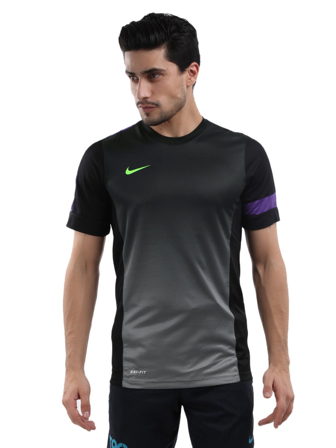 nike training t shirts men's