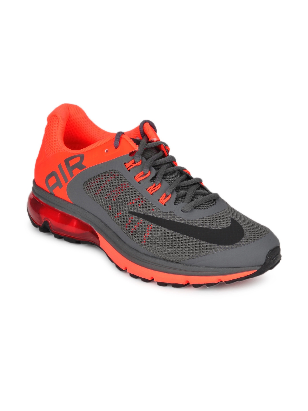 nike men's sports shoes myntra