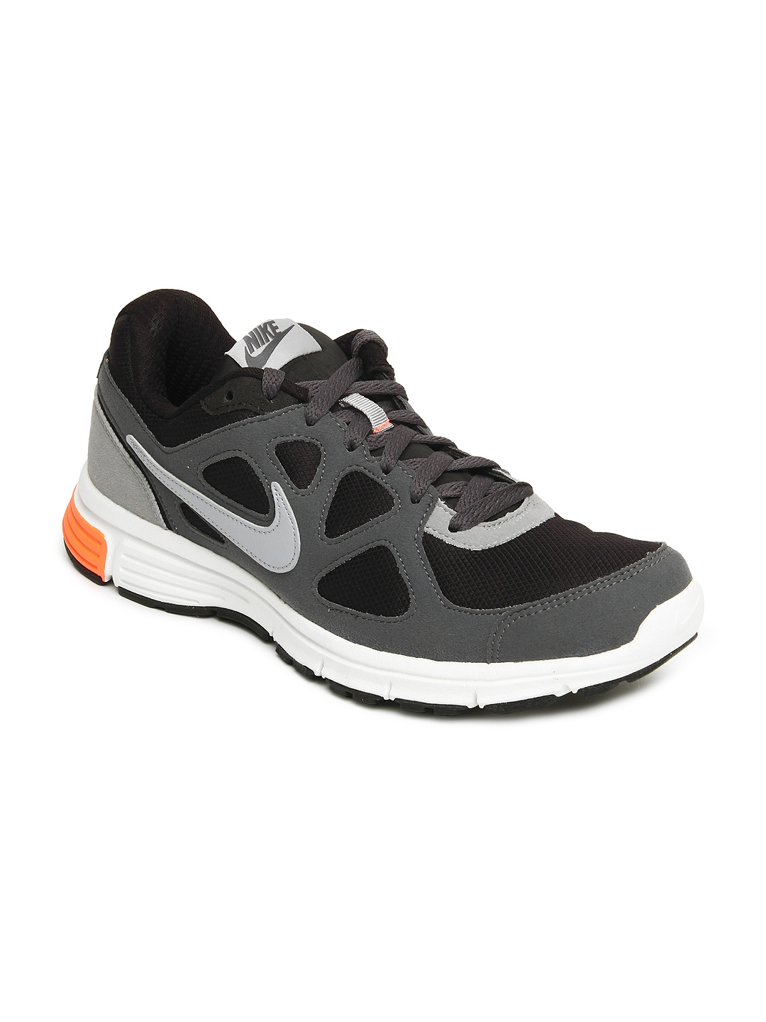 nike men's sports shoes myntra
