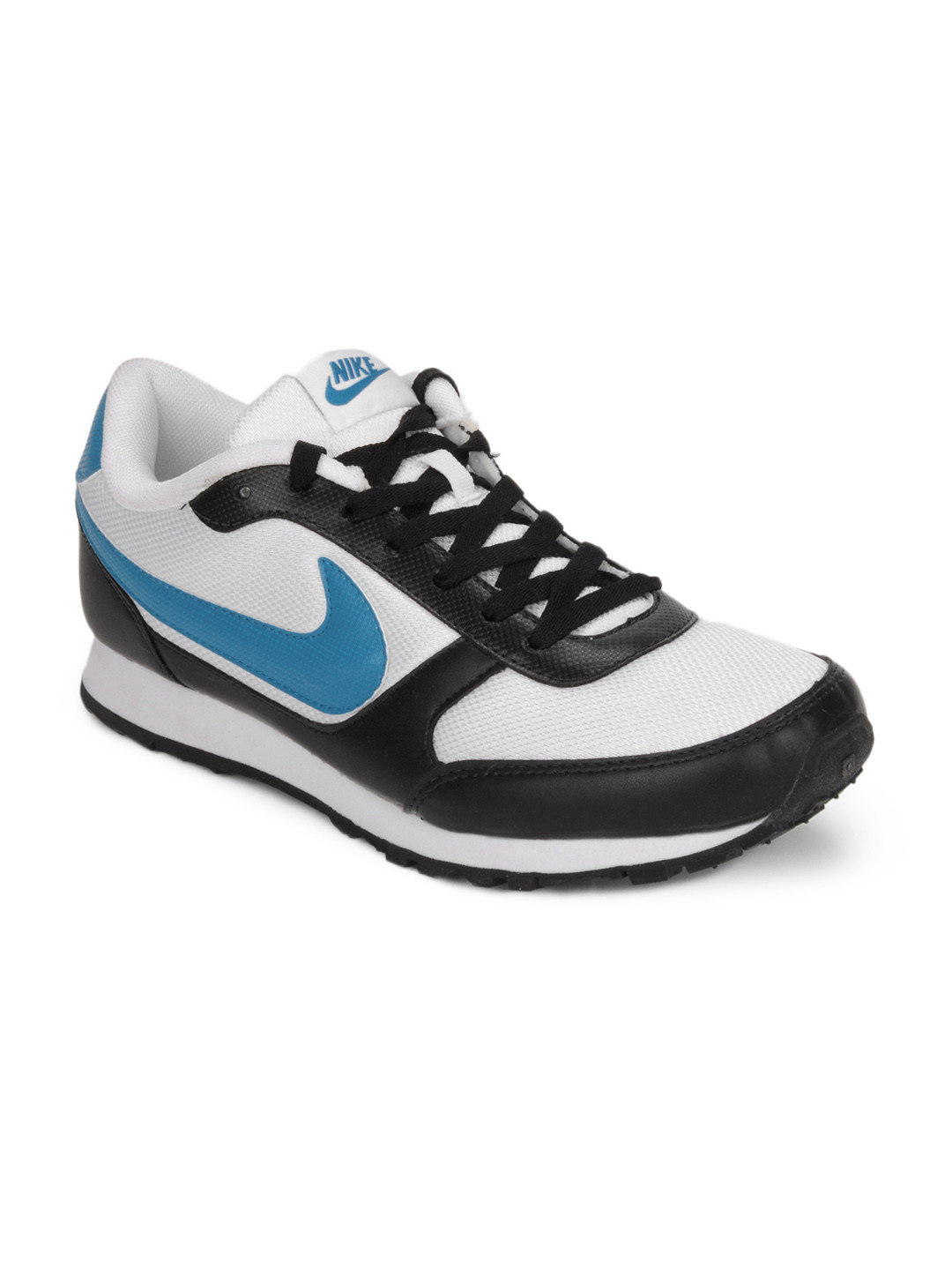 mens white nike athletic shoes
