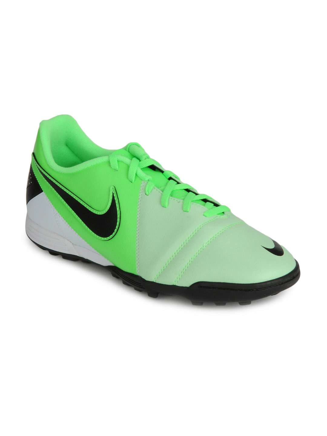 nike men's sports shoes myntra