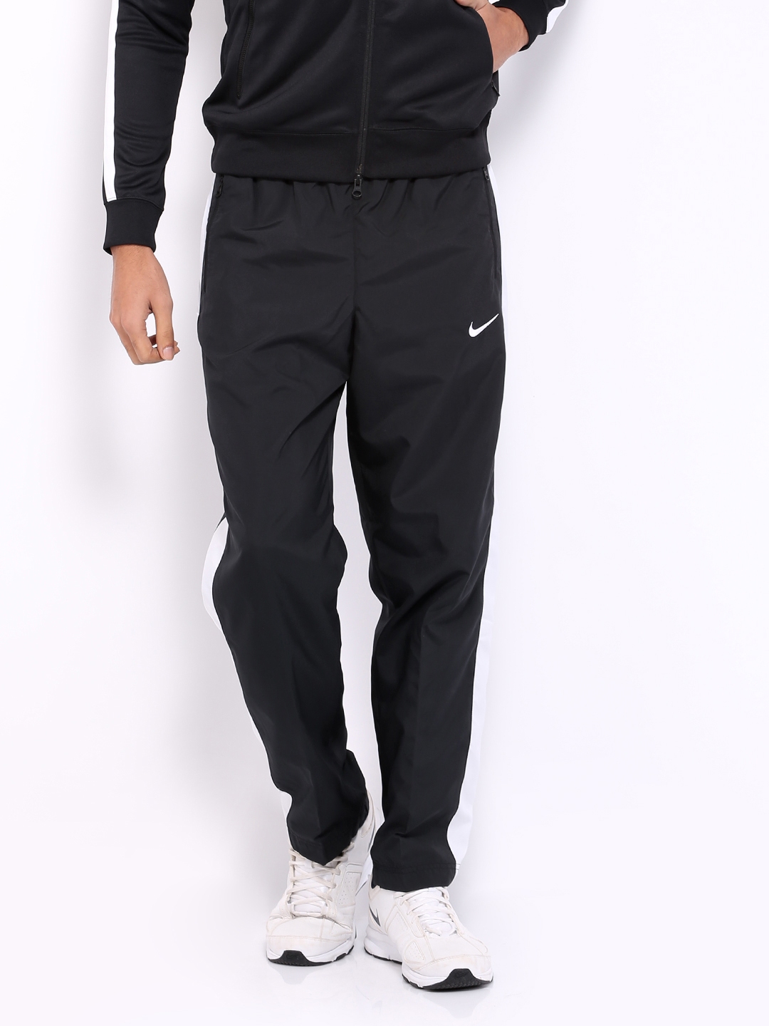 Buy Nike Men Black Fresher Nsw Track Pants Track Pants For Men 354703 Myntra 7338