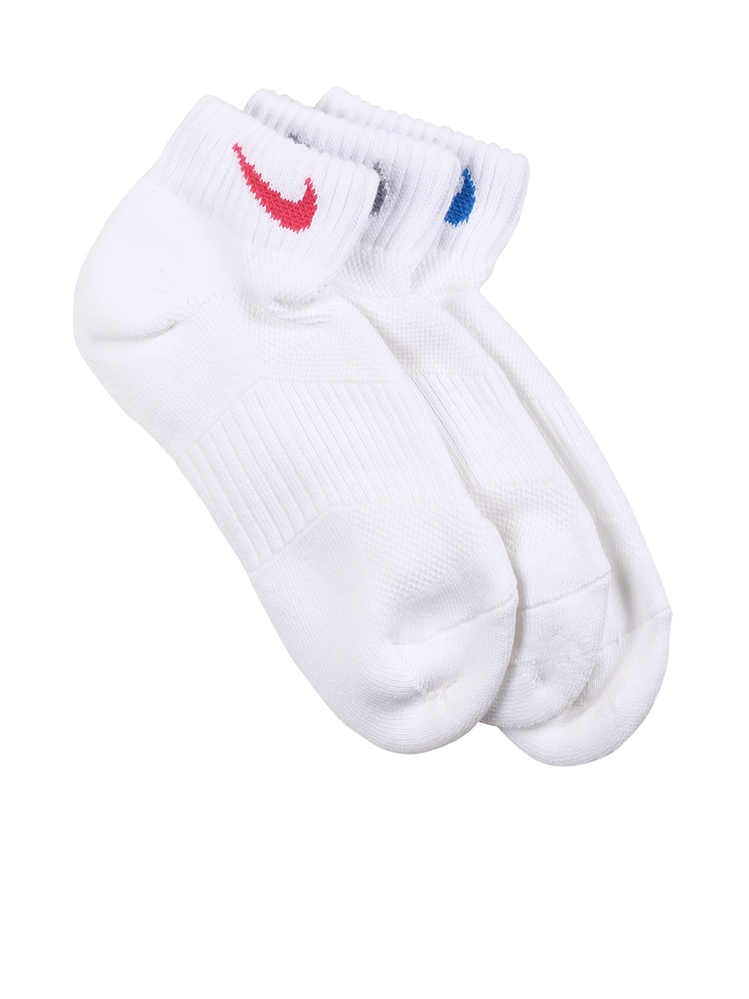 womens white nike trainer socks