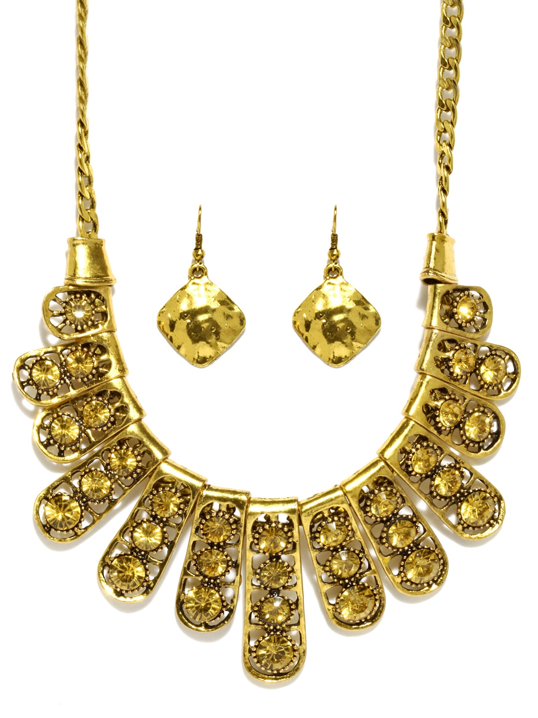 Buy Pretty Women Gold Toned Jewellery Set Jewellery Set For Women 411817 Myntra