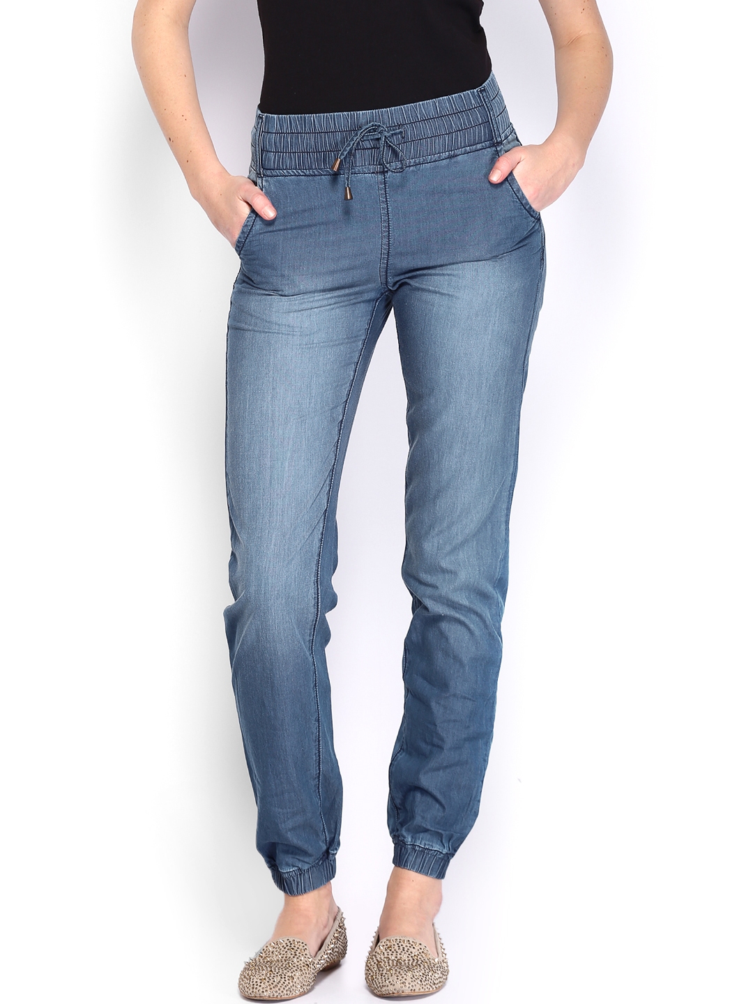 jogger pants myntra