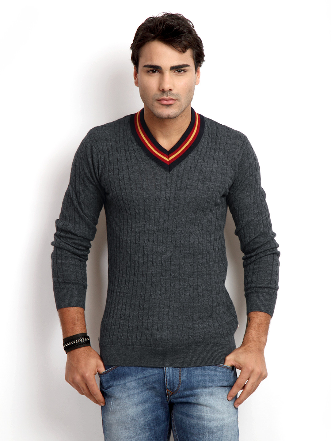 Buy Van Heusen Sport Men Grey Merino Wool Blend Sweater - Sweaters for Men 211245 | Myntra